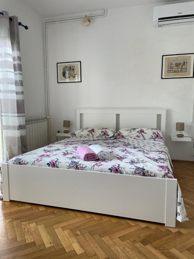 Apartments Mornar Poljica  Buitenkant foto